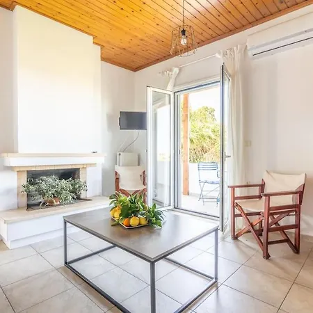 Olive Apartment Near The Beach Gazi Exterior photo